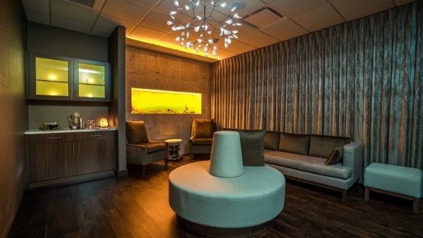 islandhills2018jan__0826-608x342-9868473 - spa and salon