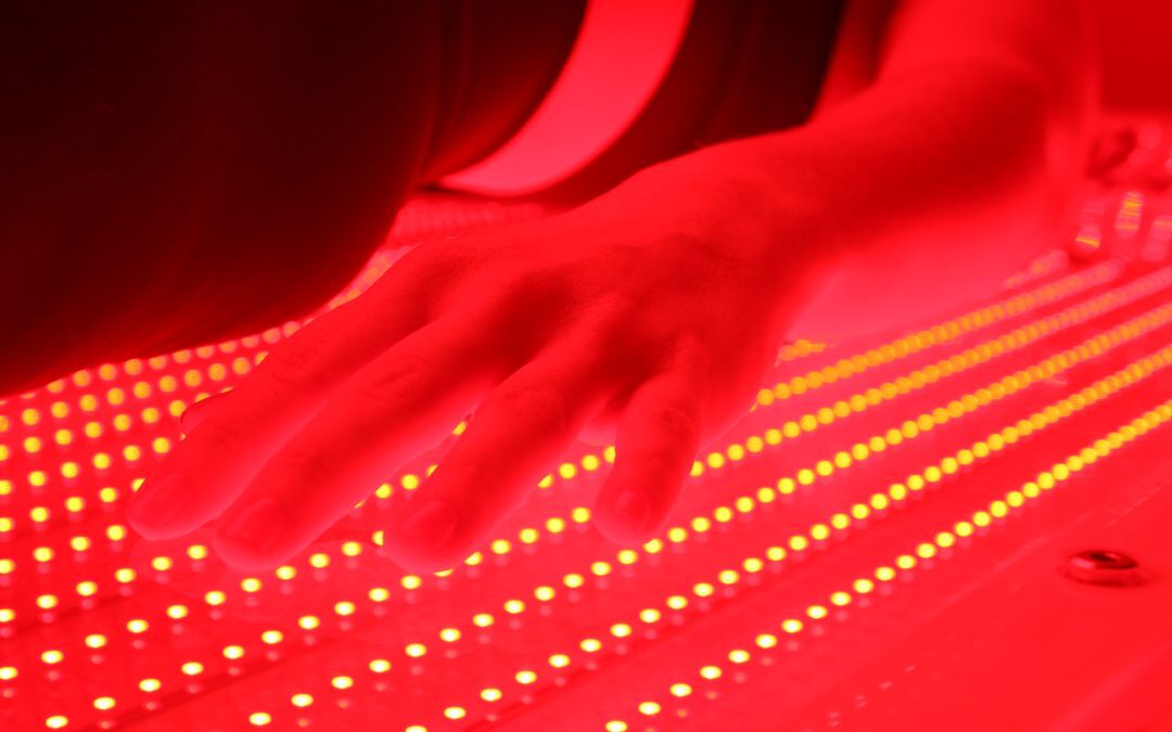Red Light Therapy and Hybrid Tanning: What’s the Difference?
